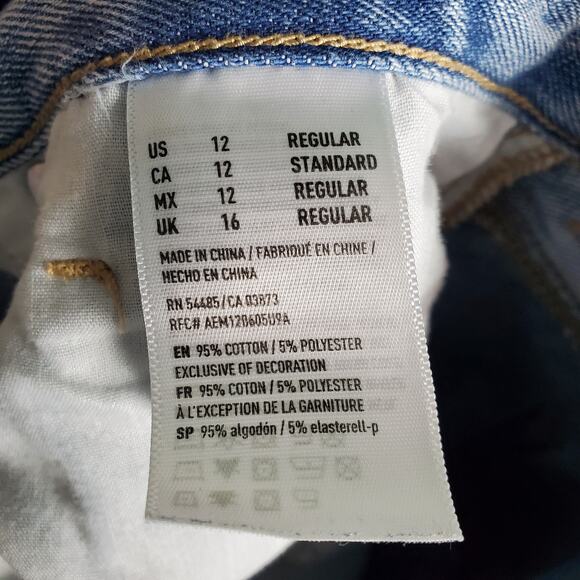 American Eagle Outfitters Light Wash Distressed Mom Jeans Size 12 - Picture 5 of 7